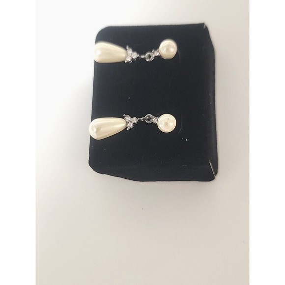 Pierced Earrings Silver tone Rhinestone Faux Teardrop Beads - Picture 2 of 4